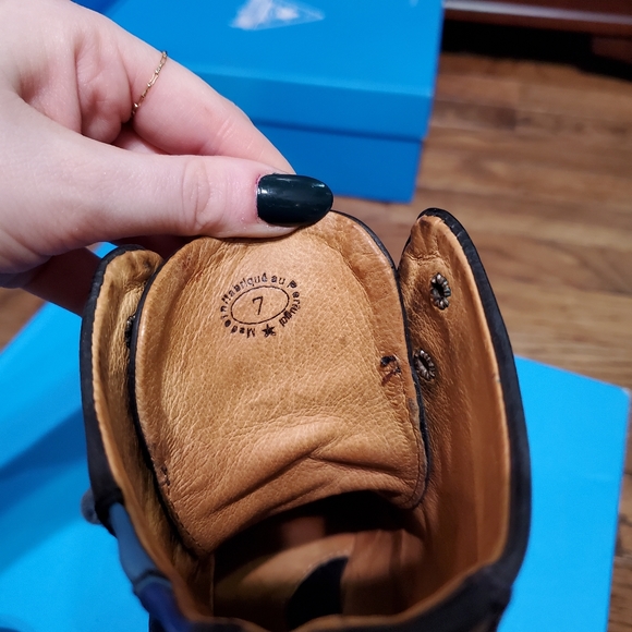 John Fluevog Adriana Nuni Lace Up Boots Women's Sizd 7 Narrow Distressed Black - Picture 6 of 8